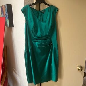 Green Satin cocktail dress by Lauren Ralph Lauren